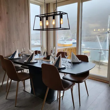 Spektakulaer Rorbu I Autentiske Omgivelser Ballstad Exterior photo